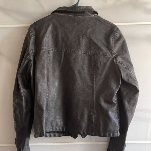 William Rast like new soft like leather jacket. Super trendy for a night out. - Picture 4 of 4